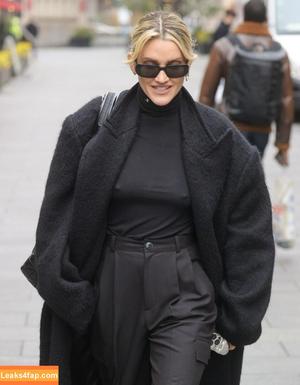 Ashley Roberts photo #0409