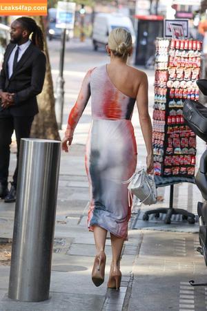 Ashley Roberts photo #0573