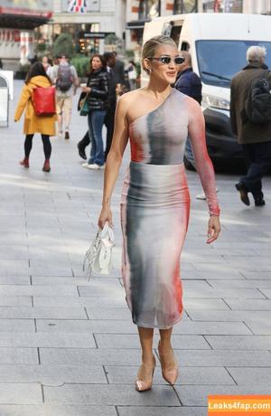 Ashley Roberts photo #0578