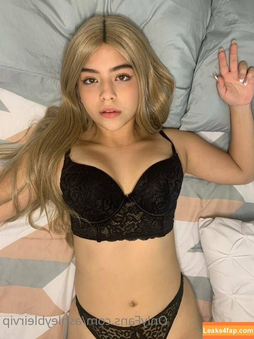 ashleybleirvip / ashleezyubz leaked photo photo #0050