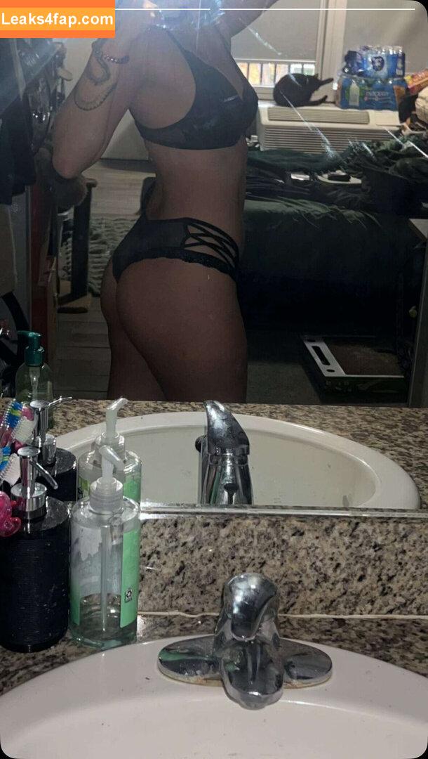 Ashleyluv101 / lbootyluv leaked photo photo #0194