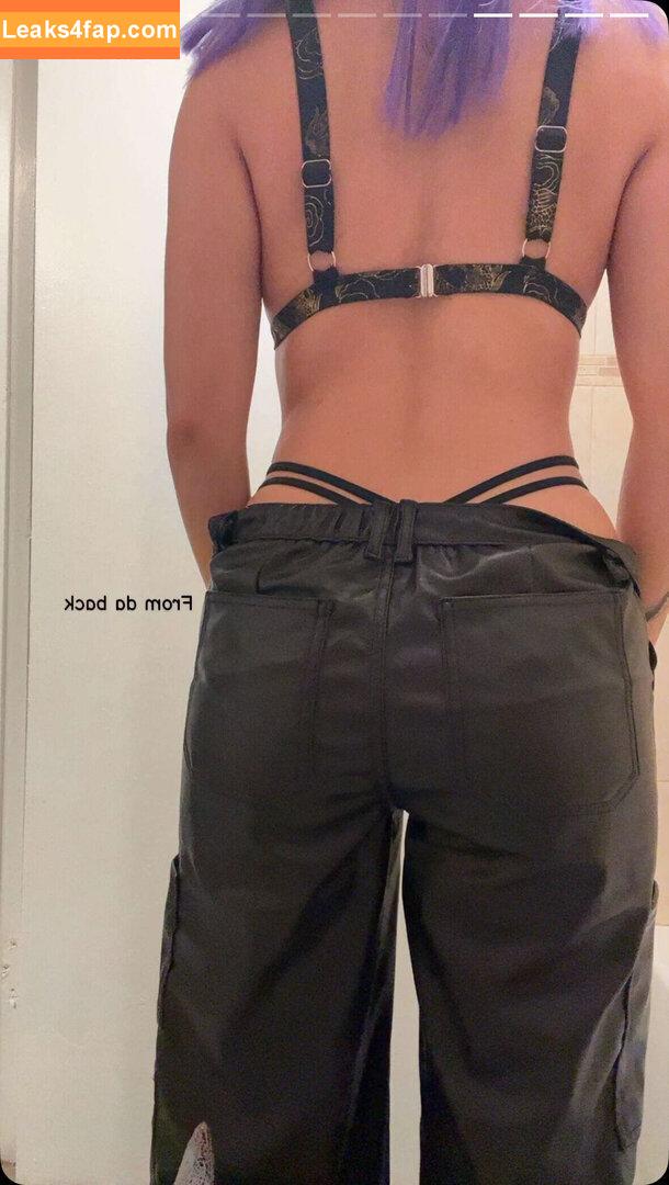 Ashleyluv101 / lbootyluv leaked photo photo #0215