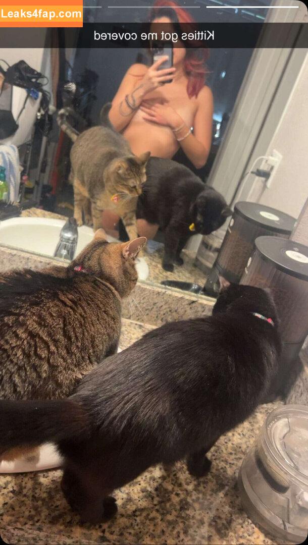 Ashleyluv101 / lbootyluv leaked photo photo #0220