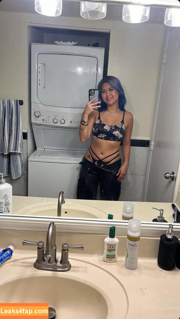 Ashleyluv101 / lbootyluv leaked photo photo #0321