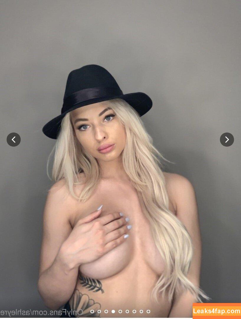 ashleyresch /  leaked photo photo #0005