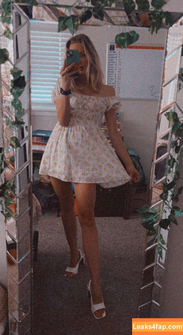 ashleyyy597 / ashleyyyreyyy leaked photo photo #0235