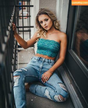 Ashlyn Sharp фото #0157