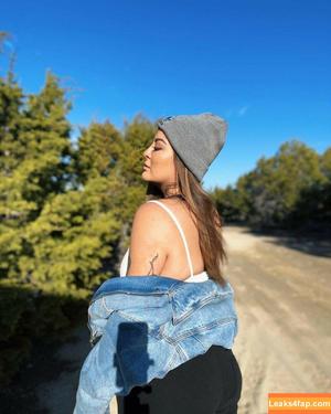 Ashlynn Arias фото #0005