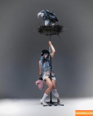 Ashnikko photo #0215