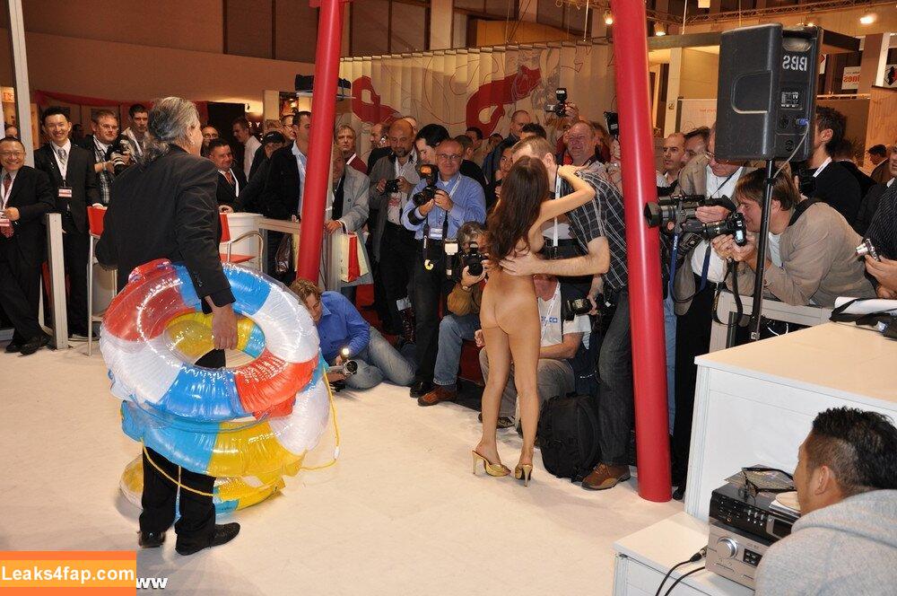 Asian Adult Event / 66_battery / https: / senseasianeu leaked photo photo #0063