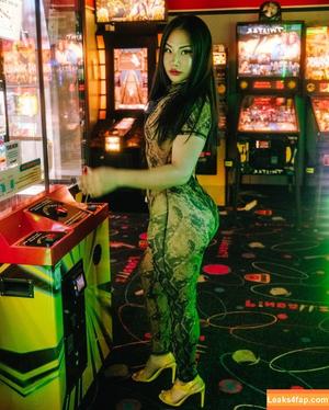 Asian Booty Meat photo #0010