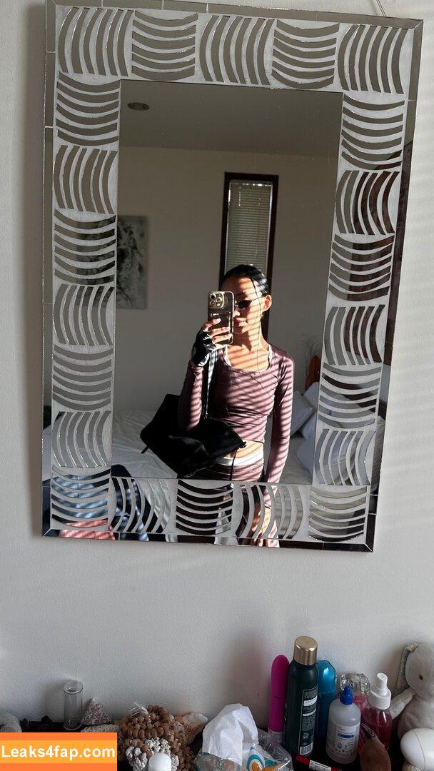 asian_lili / asian_lily leaked photo photo #0043