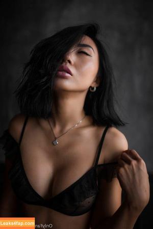 asian_model photo #0009