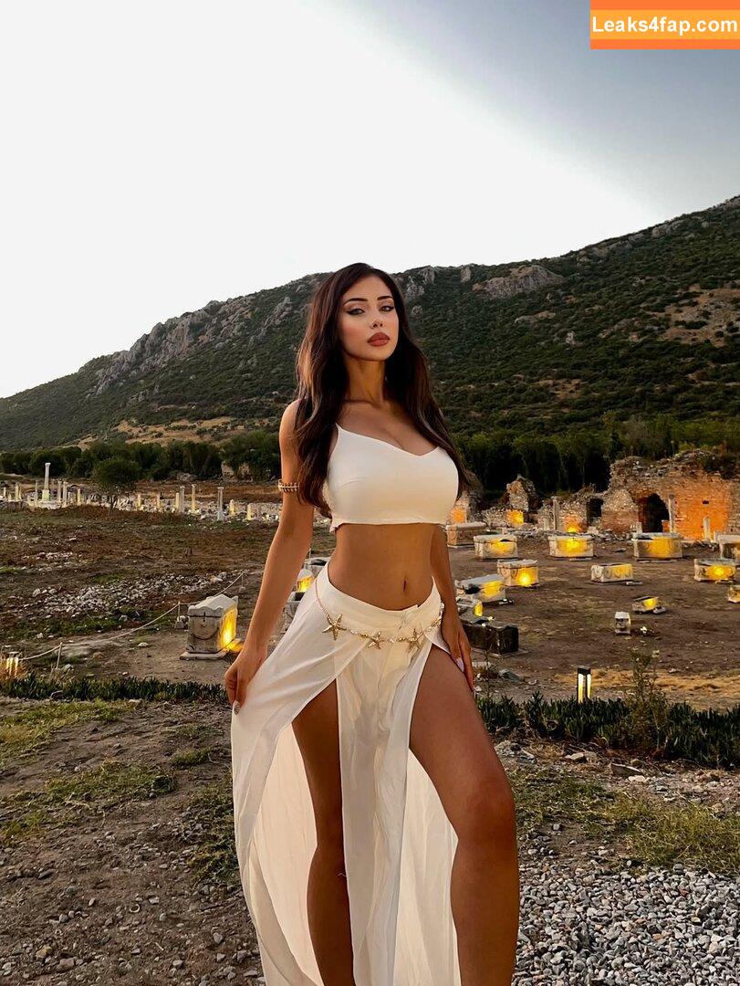 aslihel /  leaked photo photo #0002