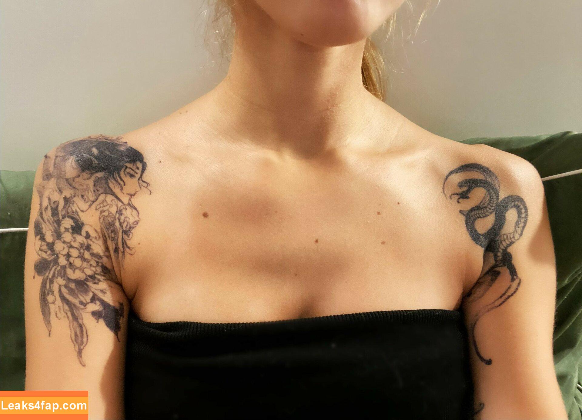ASMR Glow / Sharon Dubois / asmr_glow / asmrglow / asmrglow_ leaked photo photo #0117