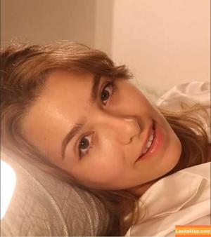 ASMR Glow photo #0096
