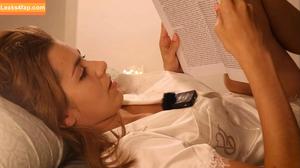 ASMR Glow photo #0104