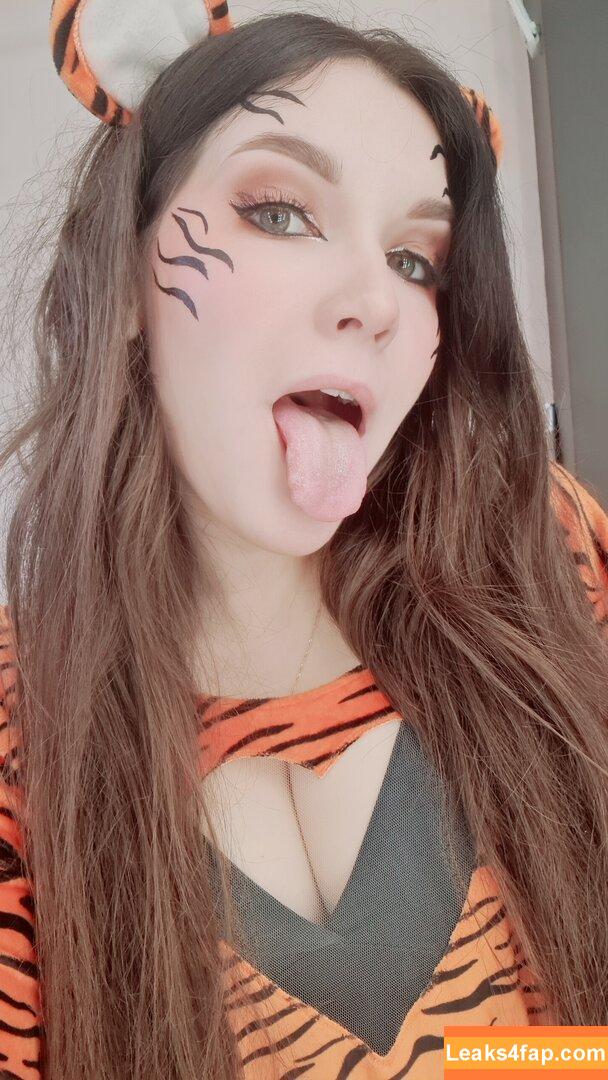 ASMR KittyKlaw / Angelina Lin / KittyKlaw / asmr.kittyklaw слитое фото фото #0392