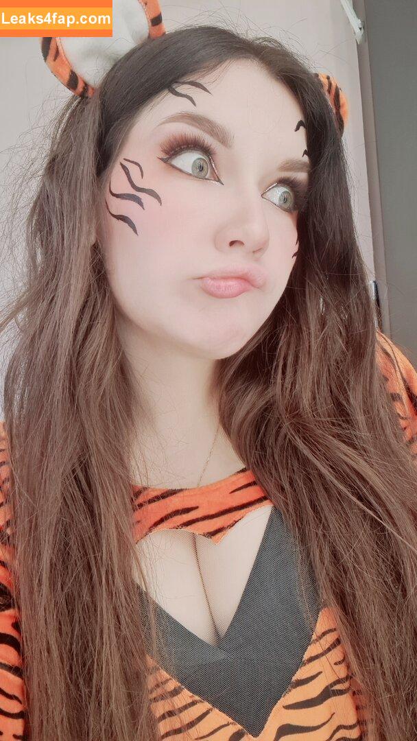 ASMR KittyKlaw / Angelina Lin / KittyKlaw / asmr.kittyklaw слитое фото фото #0393