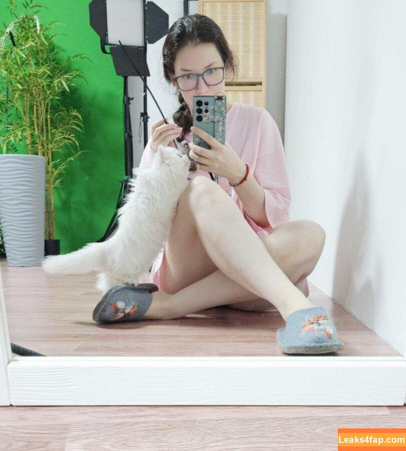 ASMR KittyKlaw / Angelina Lin / KittyKlaw / asmr.kittyklaw leaked photo photo #1980