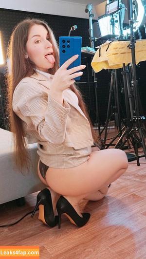 ASMR KittyKlaw фото #1017