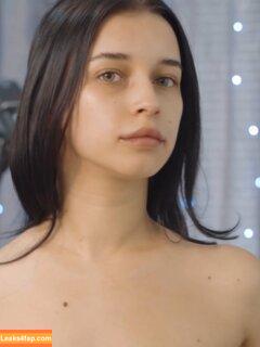 ASMR Massage / Lady Barbers - / asmrladybarbers / eliz.gry / massagevids leaked photo photo #0268