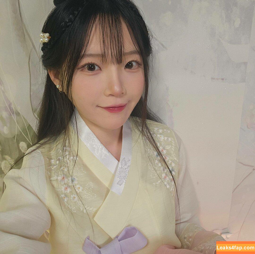 asmr_nara / Nara 나라 leaked photo photo #0024