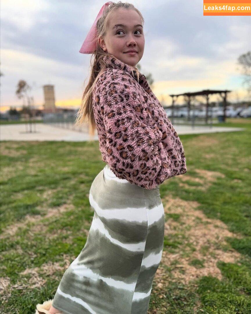 ASMRLia / liaholm leaked photo photo #0097