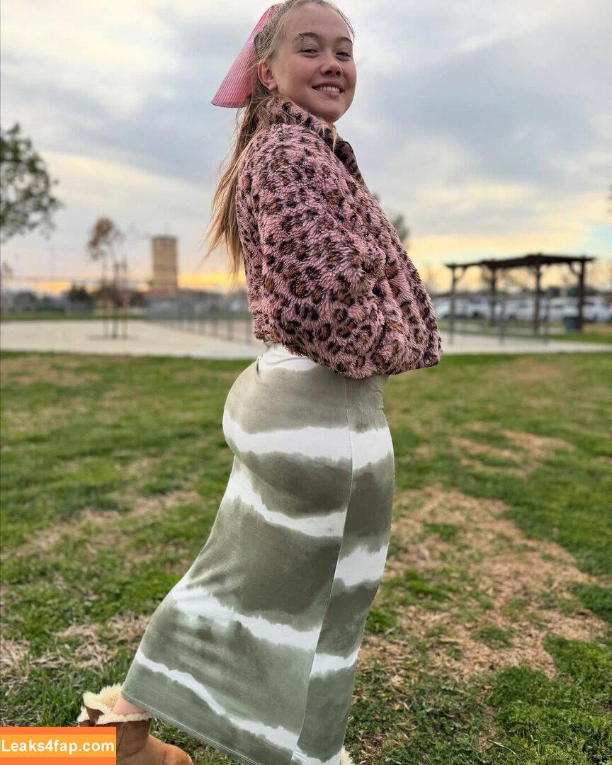 ASMRLia / liaholm leaked photo photo #0099