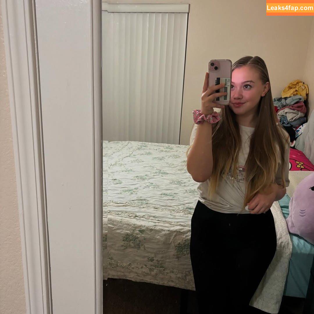 ASMRLia / liaholm leaked photo photo #0138