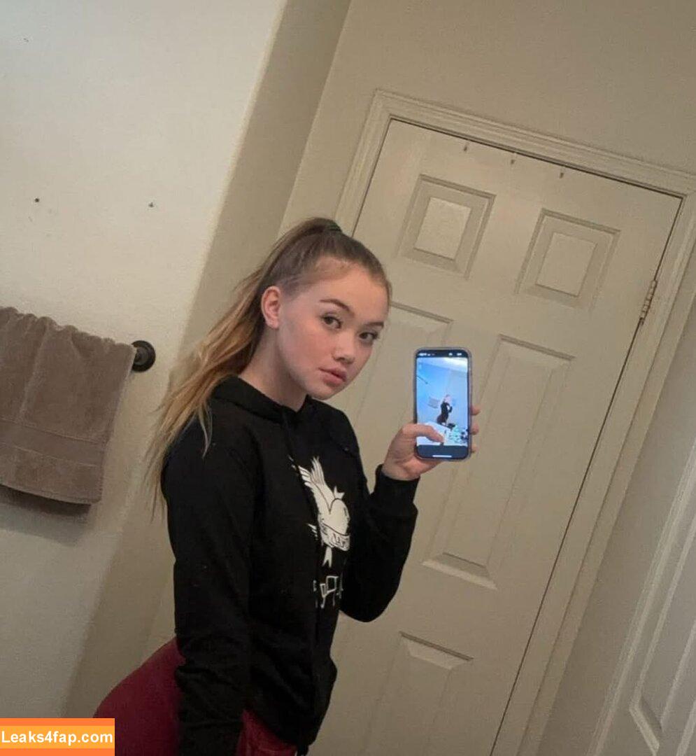 ASMRLia / liaholm leaked photo photo #0142