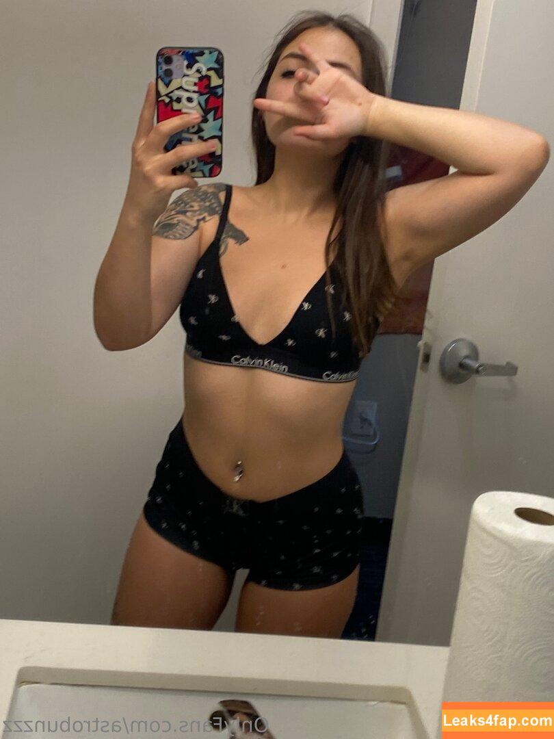 astrobunzzz / bunz_inky leaked photo photo #0018