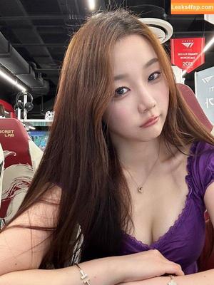 Athena Jiang photo #0017
