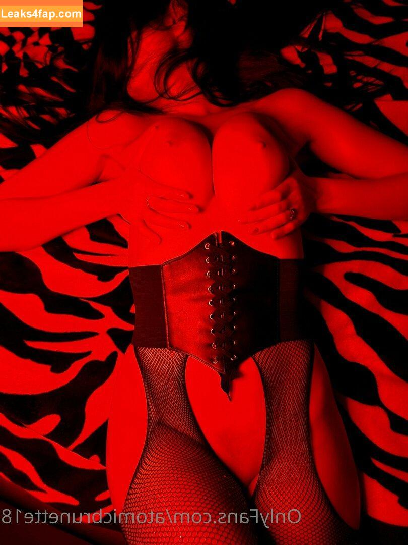 atomicbrunette18 / AtomicBrunette8 / Nina leaked photo photo #0043