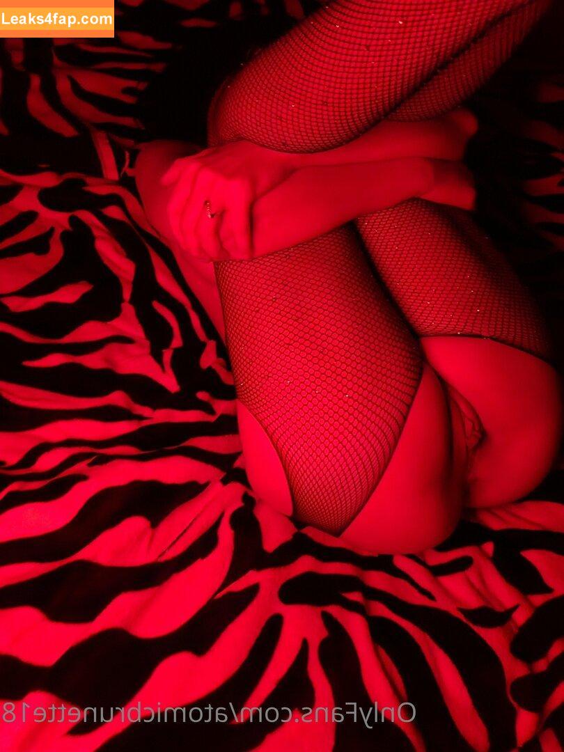 atomicbrunette18 / AtomicBrunette8 / Nina leaked photo photo #0495