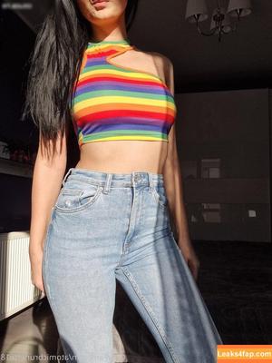 atomicbrunette18 photo #0451