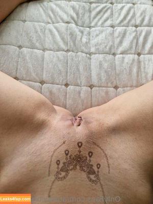 atomicbrunette18 photo #0583