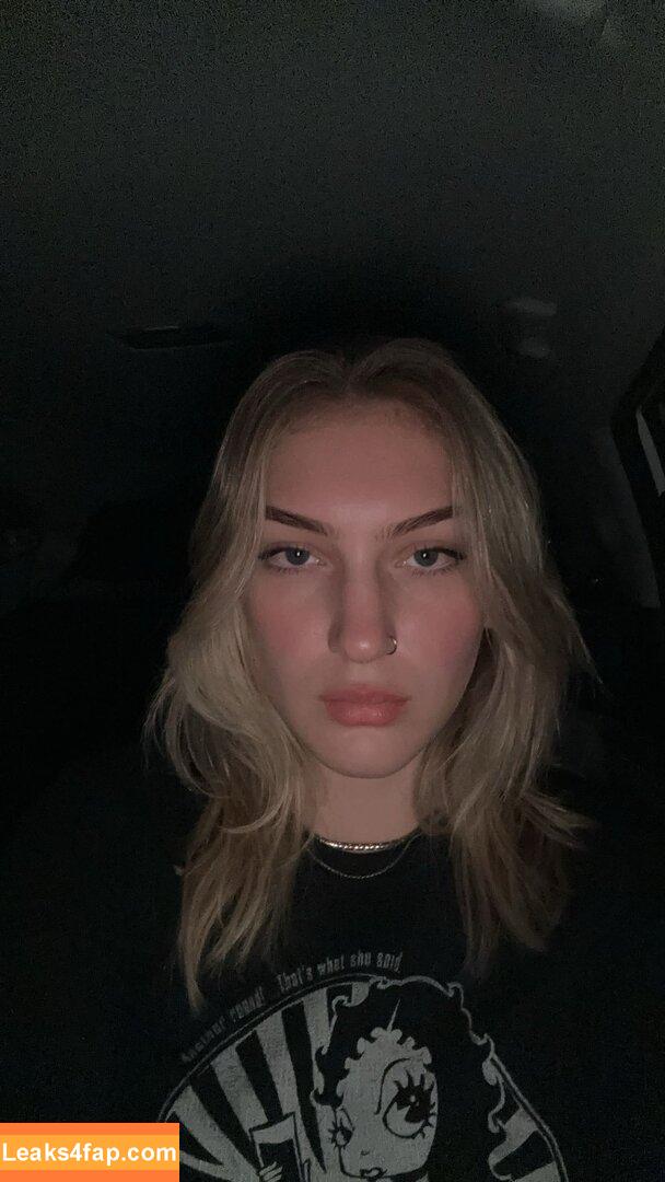 atrophicbtrfly /  leaked photo photo #0018