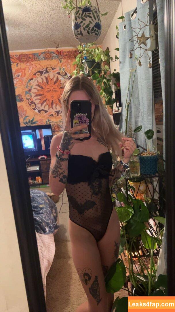 atxabbbsss / Texasw1tcch02 / atxbabesfit leaked photo photo #0015