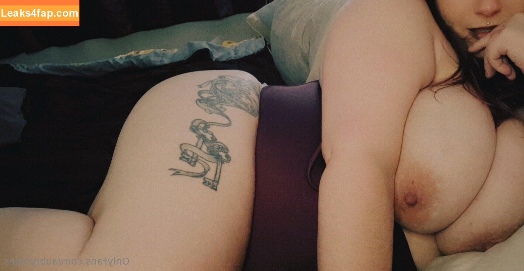 aubryhales / aubrihale07 leaked photo photo #0002