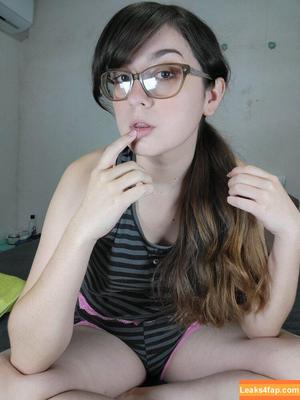 Audrey Esme photo #0004