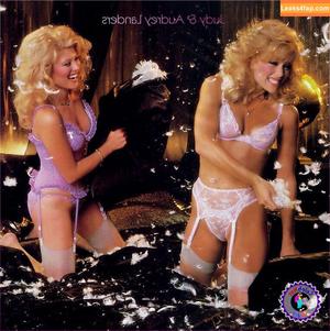 Audrey & Judy Landers фото #0004