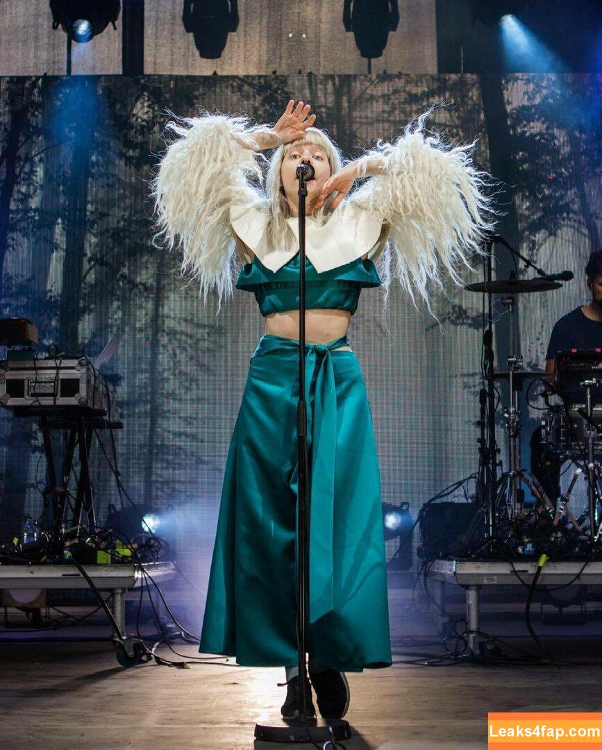 Aurora Aksnes / auroramusic / singer слитое фото фото #0050