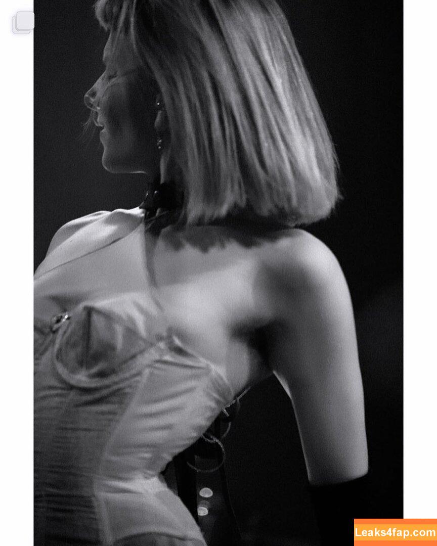 Aurora Aksnes / auroramusic / singer leaked photo photo #0120