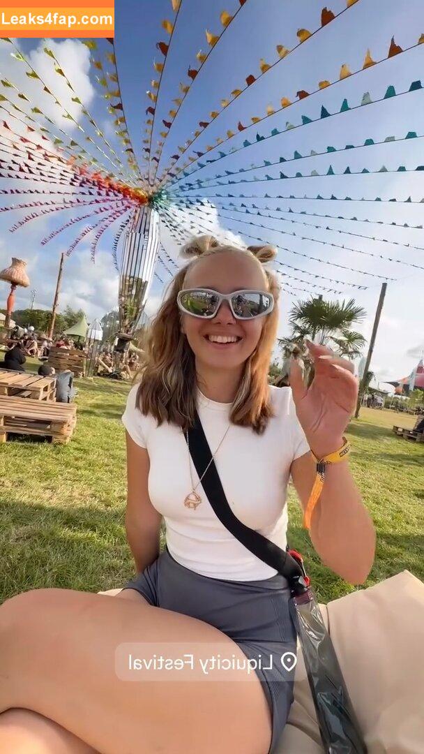 Austrian ASMR / austrianasmrgurl leaked photo photo #0025