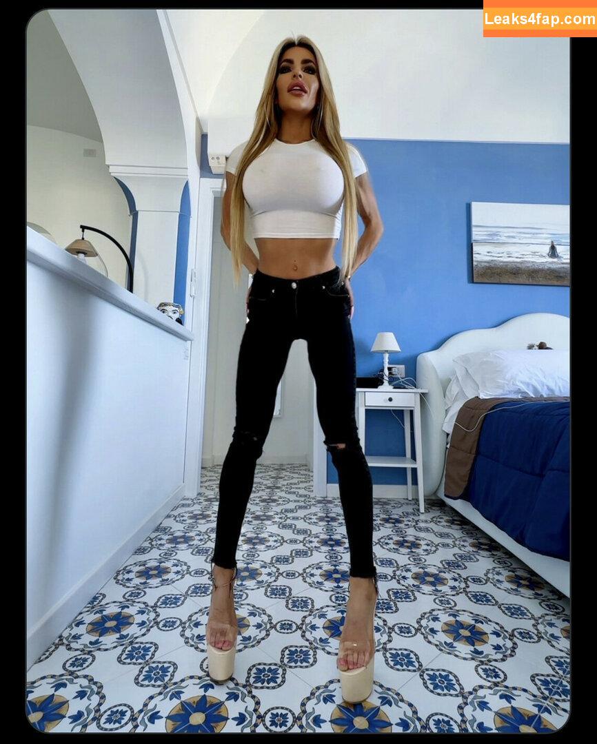 AutumnDoll / autumnblair_xo / autumndoll_videos leaked photo photo #0002