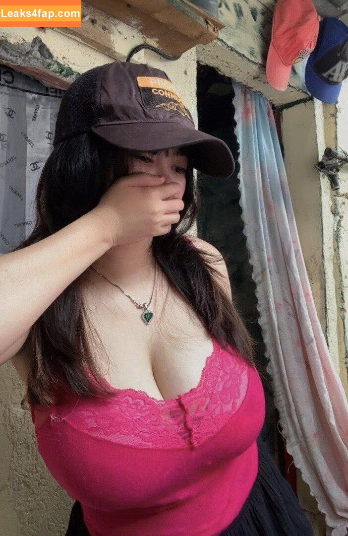 ava_celline /  leaked photo photo #0004
