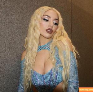 Ava Max photo #0183