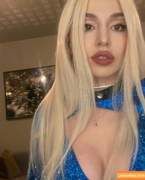 Ava Max photo #0268