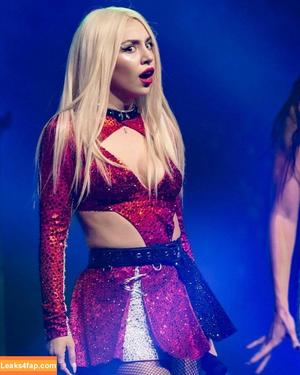 Ava Max photo #0293